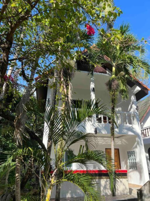 Apartment Charming With Cozy Terrace Near *